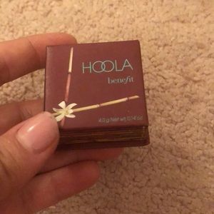 Hoola Benefit bronzer